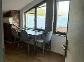 Apartments ANJA lake view