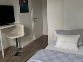 Zimmer mit Küche und Bad, cheap hotel in Wedemark