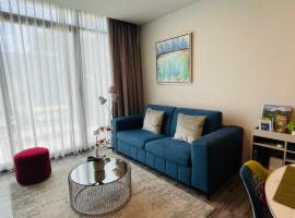 Cozy apartment with terrace, SJ Cosmopolitan Tower – obiekty na wynajem sezonowy 