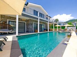 Lily of the Valley Luxury Villa Fethiye, Yesiluzumlu by Sunworld Villas – hotel w mieście Fethiye