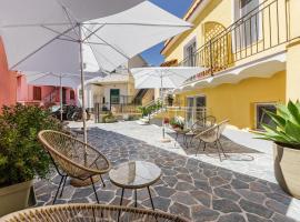 Ciraccio Apartments, hotel em Procida