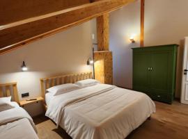 Guesthouse Te Avllia, hôtel à Këlcyrë