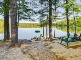 Pet-Friendly Waterfront Cottage On-Site Bunkhouse