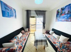 Oasis spacieux proche de la plage, hotel in Oued Laou