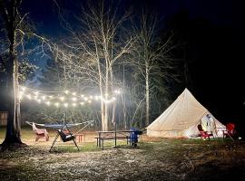 Stunning 1-Bed Glamping Tent in Cleveland, hotel with parking in Cleveland
