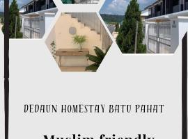 Dedaun Homestay Batu Pahat, rental liburan di Batu Pahat