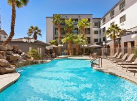 Courtyard By Marriott Las Vegas Stadium Area – hotel w pobliżu miejsca Bali Hai Golf Club w Las Vegas
