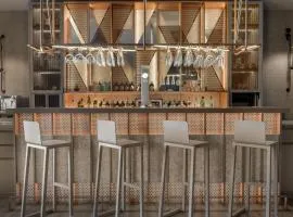 AC Hotel by Marriott Madrid Airport