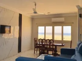 Lareen's apartment