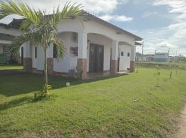 Mi casa es su casa at Villas de Santamaría: Penonomé'de bir kulübe