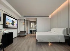 Atour Hotel Yichun Shanggao Center