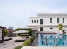 Aspira Hana Executive Suite Thonglor