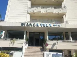 Hotel Bianca Vela、リミニにあるフェデリコ・フェリーニ国際空港 - RMIの周辺ホテル