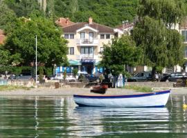 Villa Chaloski, hotel en Peštani