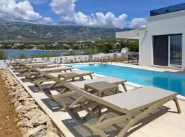 Villa Wave of love mit Meerblick, beheiztem Pool und direktem Strandzugang - familienfreundlich, 4 SZ, Rovanjska