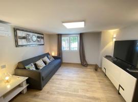 06AK3 - Private room 1 Villa Cap Marina, βίλα σε Villeneuve-Loubet