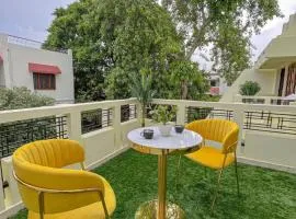 Serene Stays at Varanasi - 5BHK Luxury Villa