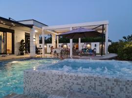Harmony house with POOL, Hotel in Belgrad