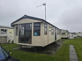 Lyons robin hood caravan 43SW