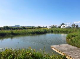 Glastonbury Wild Glamping, luxe tent in Glastonbury