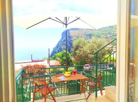 GaLu - Piccolo appartamento in Costiera Sorrentina,Amalfitana, cheap hotel in Termini