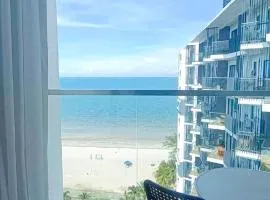 Timur Bay Sea View & Pool View 2BR Family Suite