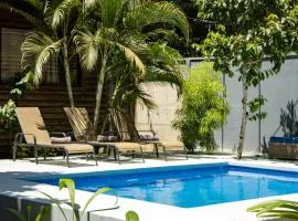 Casa Tulipan - Private 3bd, AC, Pool, Big Garden w' BBQ