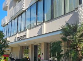 Hotel Sara*** Cesenatico，切塞納蒂科的飯店