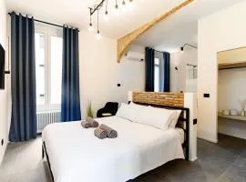 Guesthouse Linaio - The House Of Travelers