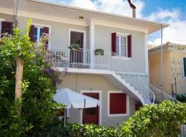 To Patriko Lefkada Cozy Village Home with Parking