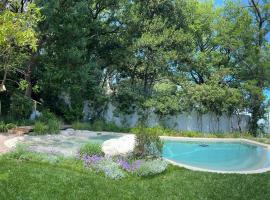 Le Relais du Lierre, hotel v destinaci Poggio