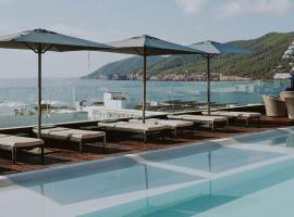 Aguas de Ibiza Grand Luxe Hotel - Small Luxury Hotel of the World, hotel en Santa Eulària des Riu