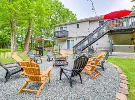5 Mi to Lake Naomi Home with Hot Tub and Fire Pit