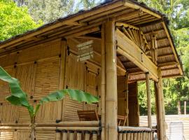 Suite Bambou Bien-être à Bali - Le soleil des Cévennes, hotel in Saint-Jean-du-Gard