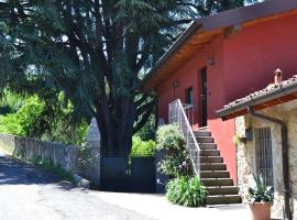La Casa di Primo, hotel v destinaci Iseo
