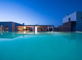 Villa MEL - Exclusive Residence in Paros, vila u gradu Livadija