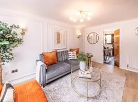 Central Birmingham Luxury House, Sleeps 6 people - 10 mins from Solihull NEC, JLR, BHX Airport, Resorts World