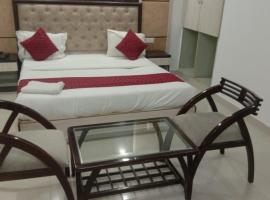 Hotel Mi casa near Delhi airport, hotel blizu aerodroma Međunarodni aerodrom Delhi - DEL, Nju Delhi