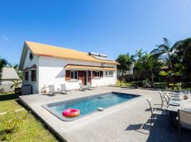 Villa à 15min de St-Pierre avec piscine, bbq, parking, vila v destinaci Saint-Louis