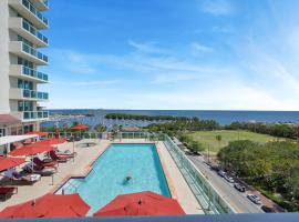 Fabulous 2 bedroom in Heart of Grove, hotel en Miami