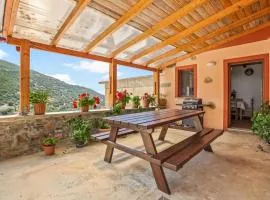 Maria's House with View in Kambos