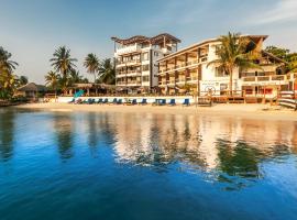 Brisas Del Mar Beach + Dive Resort, hotel with parking in Roatan