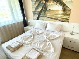 Palms Studio in Sozopol, with free parking