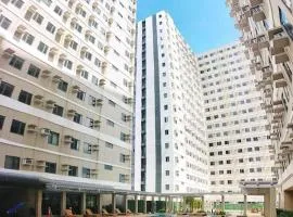 1014 - Cavite Minimalist Condo with Resort-like Amenities & Hi Speed Wifi