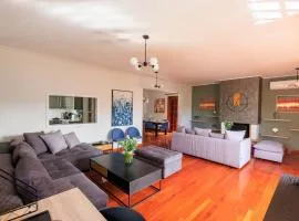 Aiolos Grand super lux suite kalamaki Alimos near the sea