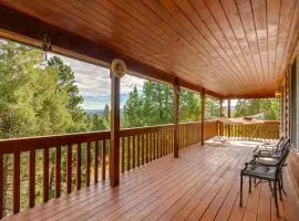 Alton Cabin with Deck about 2 Mi to Dixie Natl Forest!