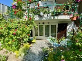 Studio avec terrasse charmante à -10mn du métro 4