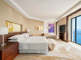Sheraton Nha Trang Hotel & Spa، فندق في نها ترانغ