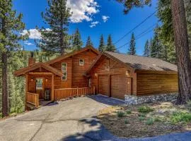 Horizon at Tahoe Donner w Private Hot Tub and Mountain Views