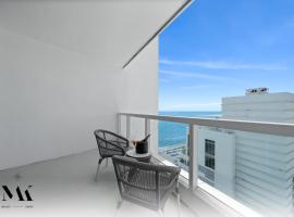 FontaineBleau Resort Balcony w Ocean + Bay View，邁阿密海灘的Villa